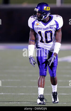 10 ottobre 2009: Conferenza USA foe est Carolina pirati rientranti 28-21 per la SMU Mustangs. ECU WR Jamar Bryant linee per snap. (Credito Immagine: © Southcreek globale/ZUMApress.com) Foto Stock