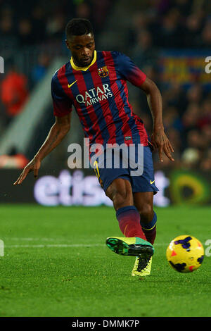 Barcellona, Spagna. Il 14 dicembre 2013. Alex Song (FC Barcelona), durante la Liga partita di calcio tra FC Barcelona e Villarreal CF, allo stadio Camp Nou a Barcellona, Spagna, Sabato, Dicembre 14, 2013. Foto: S.Lau Credito: dpa picture alliance/Alamy Live News Foto Stock