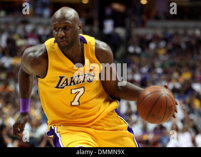 Ottobre 22, 2009 - Anaheim, California, Stati Uniti d'America - Los Angeles Lakers' Lamar Odom #7 è raffigurato durante una partita contro il Denver Nuggets all'Honda Center. (Credito Immagine: © Mark Samala/ZUMA Press) Foto Stock