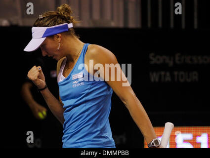 04 nov 2009 - Nusa Dua, Indonesia - lettore belga YANINA WICKMAYER reagisce durante la sua partita contro Kimiko Date Krumm del Giappone al torneo di tennis del Commonwealth Bank WTA Tour 2009 a Bali. Ha vinto per punteggio 7-6, 6-3. (Credito Immagine: © Johannes P. Christo/ZUMA Press) Foto Stock