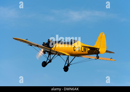 Ryan ST3KR G-RLWG in volo dopo il decollo da Breighton Airfield Foto Stock