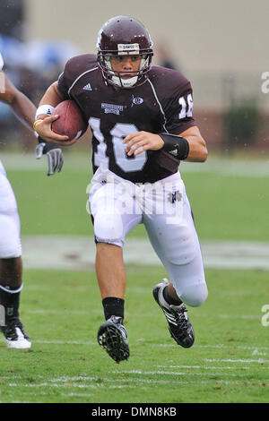 5 Settembre 2009: Stato del Mississippi quarterback Tyson Lee (16) corre la sfera contro Jackson stato. Il Bulldog ha sconfitto le tigri 45-7 a Scott Campo di Starkville. (Credito Immagine: © Southcreek globale/ZUMApress.com) Foto Stock