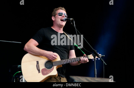 Nigel Clark cantante in band Dodgy BT Live London Hyde Park - Spettacoli Londra Inghilterra - 03.08.12 Foto Stock