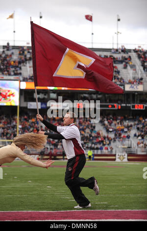 Ottobre 17, 2009 - Chestnut Hill, Massachusetts, STATI UNITI - 17 Ottobre 2009: il Boston College cheerleader celebra un touchdown durante il Boston College 52-20 della vittoria sulla Statale della Carolina del Nord a Alumni Stadium di Chestnut Hill, MA. (Credito Immagine: © Geoff Bolte/Southcreek globale/ZUMApress.com) Foto Stock