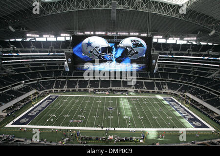 Sett. 28, 2009 - Arlington, Texas, Stati Uniti - 28 Settembre 2009: Cowboy Stadium. Il Dallas Cowboys ha giocato il Carolina Panthers a Cowboy Stadium di Arlington, Texas. (Credito Immagine: © Margaret Bowles/Southcreek globale/ZUMApress.com) Foto Stock