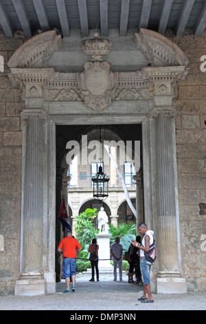 Palacio de los Capitanes Generales, Plaza de Armas, l'Avana Vecchia (La Habana Vieja), Cuba, il Mare dei Caraibi e America centrale Foto Stock