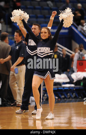 Nov. 09, 2009 - Hartford, Connecticut, Stati Uniti - 8 Novembre 2009: durante il Vanguard vs UConn gioco mostra presso il centro di XL a Hartford, Connecticut. Connecticut sconfitto Vanguard 98-68. (Credito Immagine: © Geoff Bolte/Southcreek globale/ZUMApress.com) Foto Stock