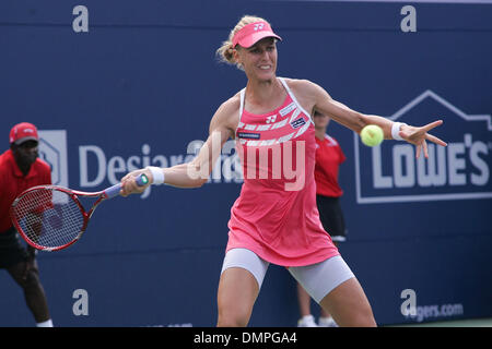 Agosto 21, 2009 - Toronto, Ontario, Canada - 21 August 2009: Russia Elena Dementieva beat Australia Samantha STOSUR in tre set a quarti di finale alla donna Rogers tennis Cup ha suonato presso il centro Rexall, York University di Toronto, ON. (Credito Immagine: © Steve Dormer Southcreek/Global/ZUMApress.com) Foto Stock