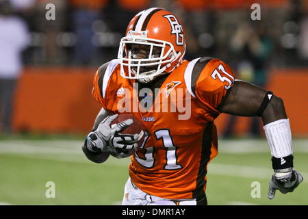 Bowling Green defensive back Roger Williams (31) porta la sfera durante l'azione di gioco. Boise State University, del Western Athletic Conference, a Bowling Green State University, della Conferenza Mid-American, a Doyt Perry Stadium di Bowling Green, Ohio. Boise State sconfitto Bowling Green 49-14. (Credito Immagine: © Scott Grau/Southcreek globale/ZUMApress.com) Foto Stock