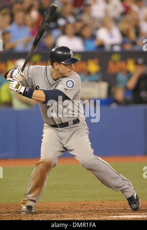 Sett. 27, 2009 - Toronto, Ontario, Canada - 26 Settembre 2009: Seattle Mariners interbase Josh Wilson (16) è visto in bat durante il Blue Jays 5-4 vittoria su i marinai al Rogers Centre di Toronto, ON (credito Immagine: © Adrian Gauthier/Southcreek globale/ZUMApress.com) Foto Stock