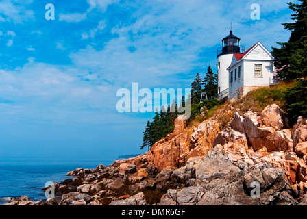 Porto basso faro si trova nel nord del Maine il Parco Nazionale di Acadia. Foto Stock