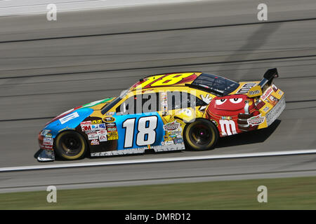 04 ottobre 2009: Kyle Busch durante la NASCAR Sprint Cup Series Prezzo 400 del trinciatore dal Kansas Speedway, Kansas City, KS. (Credito Immagine: © Tyson Hofsommer/Southcreek globale/ZUMApress.com) Foto Stock