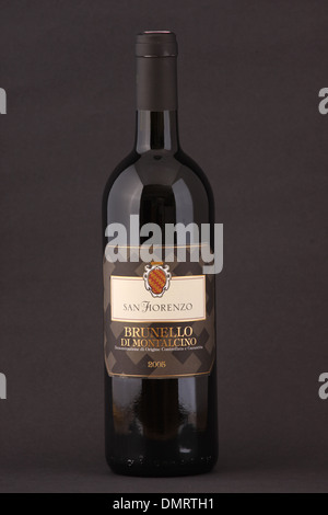 Una bottiglia di Vini italiani rossi, San Fiorenzo, il Brunello di Montalcino DOCG, 2005 Italia Foto Stock