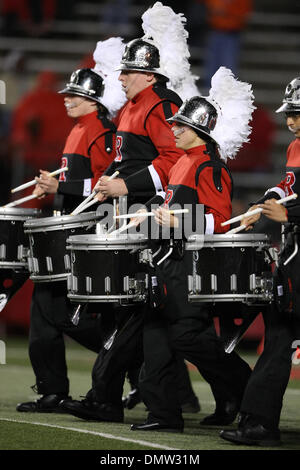 16 ottobre 2009 - Piscataway, New Jersey, Stati Uniti - 16 ottobre 2009; Piscataway, New Jersey: Scarlet Knights marching band in azione di gioco durante la prima metà del gioco del NCAA Football gioco tra il Pittsburgh Panthers e la Rutgers Scarlet Knights giocato alla Rutgers Stadium di Piscataway, New Jersey. (Credito Immagine: © Southcreek globale/ZUMApress.com) Foto Stock