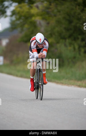 Sett. 07, 2009 - St. Louis, Missouri, Stati Uniti - Ciclista Floyd LANDIS compete nella prima tappa del Tour 2009 del Missouri a St. Louis, Missouri, Sett. 7, 2009. L'Unione Ciclistica Internazionale hanno avviato azioni legali contro Landis, fu spogliato del 2006 Tour de France titolo per il doping, oltre le accuse che lui ha fatto di larga diffusione per il miglioramento delle prestazioni del consumo di stupefacenti nelle cycli Foto Stock