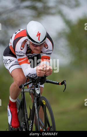 Sett. 07, 2009 - St. Louis, Missouri, Stati Uniti - Ciclista Floyd LANDIS compete nella prima tappa del Tour 2009 del Missouri a St. Louis, Missouri, Sett. 7, 2009. L'Unione Ciclistica Internazionale hanno avviato azioni legali contro Landis, fu spogliato del 2006 Tour de France titolo per il doping, oltre le accuse che lui ha fatto di larga diffusione per il miglioramento delle prestazioni del consumo di stupefacenti nelle cycli Foto Stock