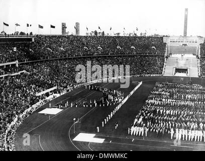 1 agosto 1936 - Berlino, Germania - Vista aerea dello stadio durante la cerimonia di apertura delle Olimpiadi di estate a Berlino. (Credito Immagine: © Keystone Pictures USA/ZUMAPRESS.com) Foto Stock