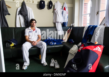 Alastair Cook riprese per BSKYB annuncio, ceneri Promotiona inserzione di BSKYB girato al Lords sul 20/05/2013 Foto Stock