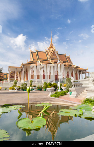 La pagoda d'argento, Wat Preah Keo Morokot, il Tempio del Buddha di smeraldo, parte del Royal Palace complesso, Phnom Penh Cambogia Foto Stock