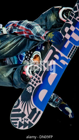 Feb 17, 2010 - Cypress Mountain, British Columbia, Canada - Stati Uniti" Shaun White catture alcuni aria durante il uomini Halfpipe Snowboard a concorrenza di 2010 giochi olimpici invernali di Vancouver. (Credito Immagine: © Jed Conklin/ZUMA Press) Foto Stock