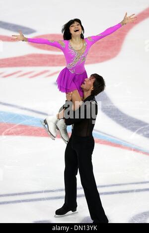 Jan 25, 2010 - Tallinn, Estonia - YUKO KAWAGUCHI E ALEXANDER SMIRNOV win gold presso l'ISU Europei di pattinaggio di figura campionato. Nella foto: 26 dicembre 2009 - San Pietroburgo, Russia - Yuko Kawaguchi e Alexander Smirnov eseguire il loro programma libero alla Russia la figura pattinare campionato a San Pietroburgo. Kawaguchi e Smirnov è diventata campione di Russia. (Credito Immagine: Â© Trend/PhotoXpress/ Foto Stock