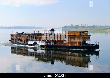 Battello a vapore "udan' sul Fiume Nilo a Luxor, l'Alto Egitto Foto Stock