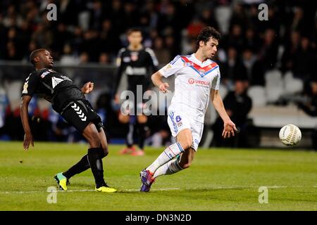 Lione, Francia. Xviii Dicembre, 2013. French League Cup Calcio. Lione rispetto a Reims. Yoann Gourcuff (Lione) Credito: Azione Sport Plus/Alamy Live News Foto Stock