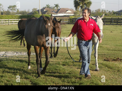 Nov 09, 2006; Wellington, FL, Stati Uniti d'America; Ritratto del giocatore di polo Hector Galindo. Credito: Foto di Taylor Jones/Palm Beach post/ZUMA premere. (©) Copyright 2006 da Palm Beach post Foto Stock