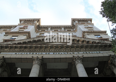 Banco Nacional de Cuba, Calle Obispo, l'Avana Vecchia (La Habana Vieja), Cuba, il Mare dei Caraibi e America centrale Foto Stock