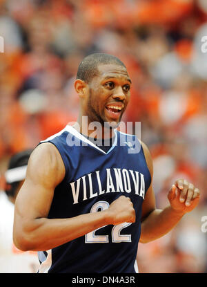 22 febbraio 2009: Villanova avanti Dwayne Anderson (#22) ama il cliente durante la riproduzione di Siracusa. Il Villanova Wildcats sconfitto il Syracuse 89-86 arancione nella parte anteriore del 26,879 appassionati al Carrier Dome di Siracusa, NY.(Immagine di credito: © Alan Schwartz/Cal Sport Media) Foto Stock