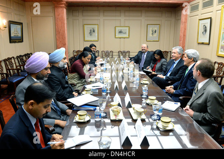 Segretario Kerry incontra indiano Segretario degli esteri Singh Foto Stock