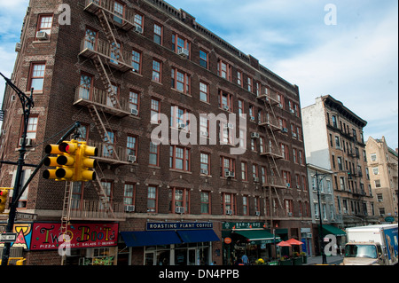 Edificio nel West Village di New York City con impianto di torrefazione di caffè Foto Stock