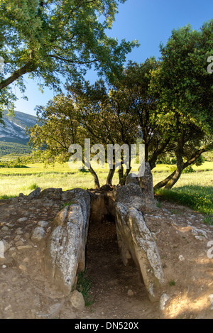 Laguardia area preistorica chiamato 'El Sotillo' con resti del neolitico, Rioja Alavesa, Alava, Paesi Baschi Foto Stock