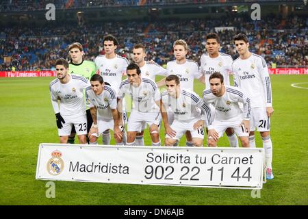 Madrid, Spagna. Xviii Dicembre, 2013. Il Real Madrid i giocatori posano per le foto prima di un spagnolo gamba 2a Copa del Rey partita di calcio tra il Real Madrid e Olimpic de XÌÄ?ÌâåÊtiva al Santiago Bernabeu di Madrid in Spagna, mercoledì 18 dic 2013.Foto: Rodrigo Garcia/NurPhoto Credito: Rodrigo Garcia/NurPhoto/ZUMAPRESS.com/Alamy Live News Foto Stock