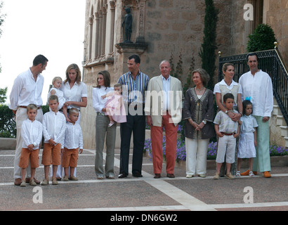 Juan Carlos re di Spagna e di Spains la famiglia reale si pongono a Maiorca, SPAGNA Foto Stock