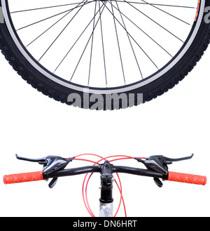 Ruota mountain bike isolato su bianco Foto Stock