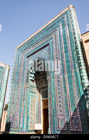 Kutlug Oko Mausoleo, Shah-i-Zinda, noto anche come Shah I Zinda e Shah-i Zinda, Samarcanda, Uzbekistan Foto Stock