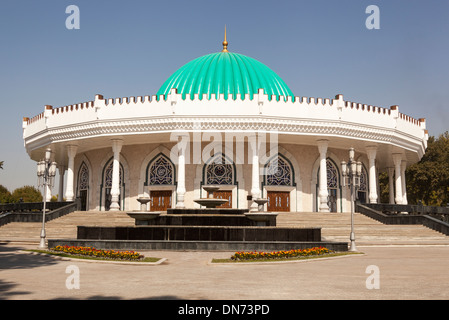 Museo di Amir Timur, noto anche come Temur e Tamerlane, Tashkent, Uzbekistan Foto Stock