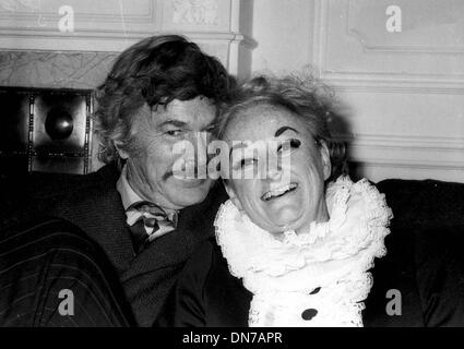 Febbraio 17, 1969 - Phyllis Diller con suo marito 2-17-1969.Â© GILLOON-(Immagine di credito: © Globo foto/ZUMAPRESS.com) Foto Stock