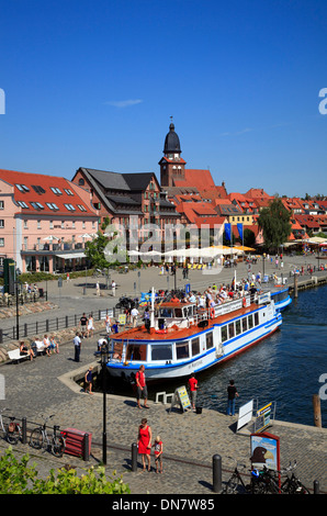 Waren Mueritz, escursione barche nel porto, Mecklenburg laghi, Meclemburgo-Pomerania, Germania, Europa Foto Stock