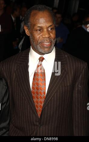 Il 25 gennaio, 2002 - K23902AG: il mio cuore KHMER PREMIERE.AMMINISTRAZIONE GUILDA DELL AMERICA, West Hollywood, CA 01/24/2002. AMY GRAVES/ 2002..Danny Glover(Immagine di credito: © Globo foto/ZUMAPRESS.com) Foto Stock