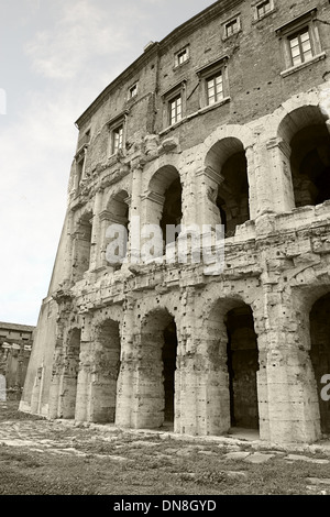 Il Teatro di Marcello antico teatro all aperto in Roma, Italia Foto Stock