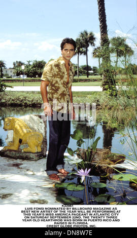 Sett. 20, 2001 - K22961 .Luis Fonsi designato dalla rivista Billboard come migliore nuovo artista dell'anno sarà in esecuzione in questo anno la cerimonia di MISS AMERICA IN ATLANTIC CITY SABATO 22 SETTEMBRE. Il ventitre anni HEARTHROB È NATO A PUERTO RICO E SOLLEVATO IN FLORIDA..Credit (Credito Immagine: © Globo foto/ZUMAPRESS.com) Foto Stock