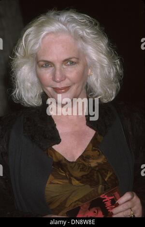 Ottobre 10, 2001 - K23065EG: AMELIE PREMIERE.Accademia Teatro, Beverly Hills, CA 10/09/2001.FIONULA FLANAGAN. ED GELLER/ 2001(Credit Immagine: © Globo foto/ZUMAPRESS.com) Foto Stock