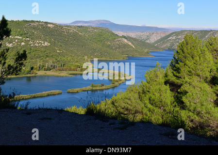 Ricerca di fiume della Croazia il parco nazionale di Krka e mostra le dimensioni della sua grandezza Foto Stock