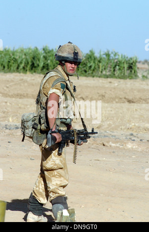 Esercito britannico combattendo contro i talebani nella provincia di Helmand Afghanistan 2006 3 para da 14 air assault brigata. Foto Stock