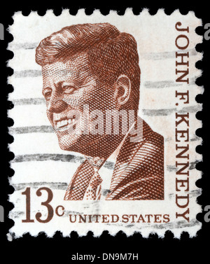 Stati Uniti d'America - circa 1967: timbro stampato da Stati Uniti mostra il Presidente John Kennedy, circa 1967 Foto Stock