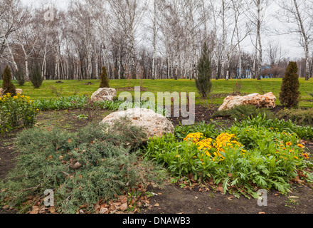 Novembre mattina nel parco in Donetsk, Ucraina Foto Stock