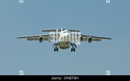 QinetiQ Avro RJ 2 a Deptford verso il basso Foto Stock