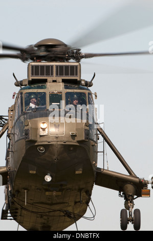 Sea King elicottero HC4 a Deptford verso il basso Foto Stock